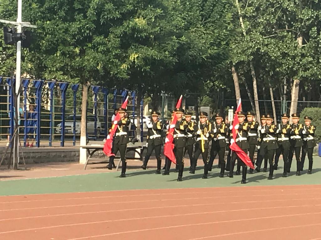 国旗护卫队入场